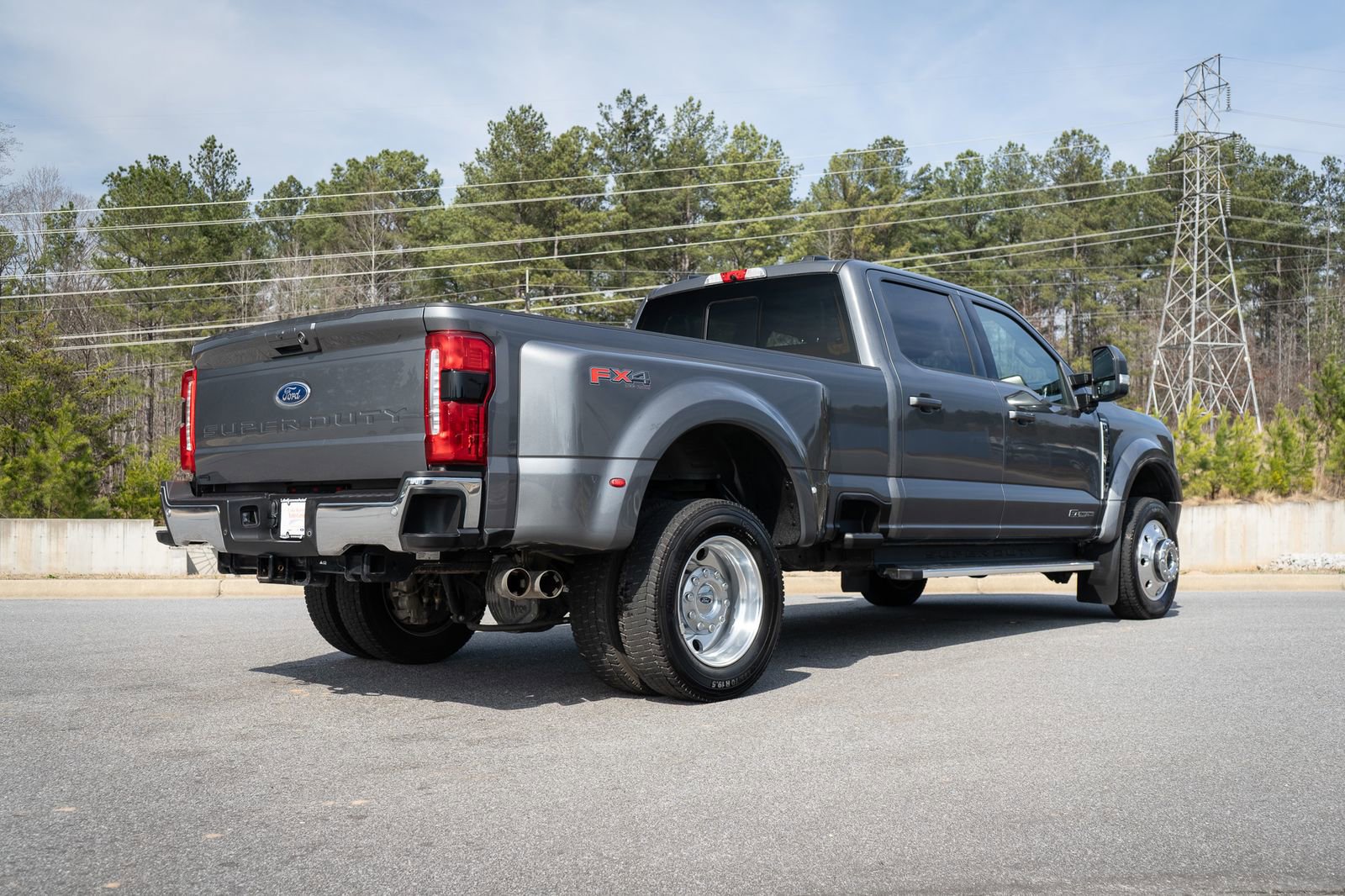 Used 2023 Ford F450 Lariat w/ FX4 Off-Road Package AWD/4WD image 21