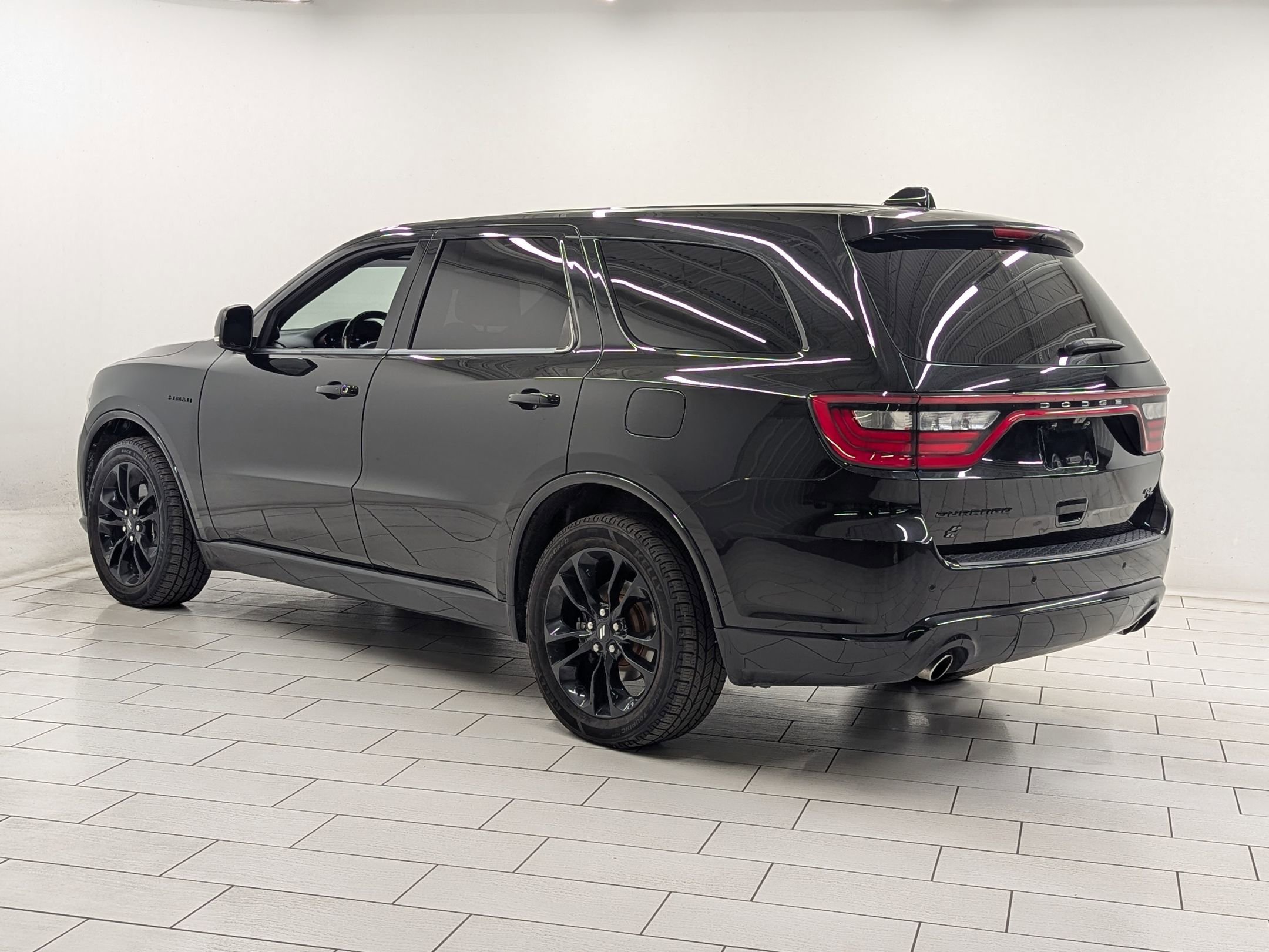 Used 2020 Dodge Durango R/T w/ Blacktop Package image 2