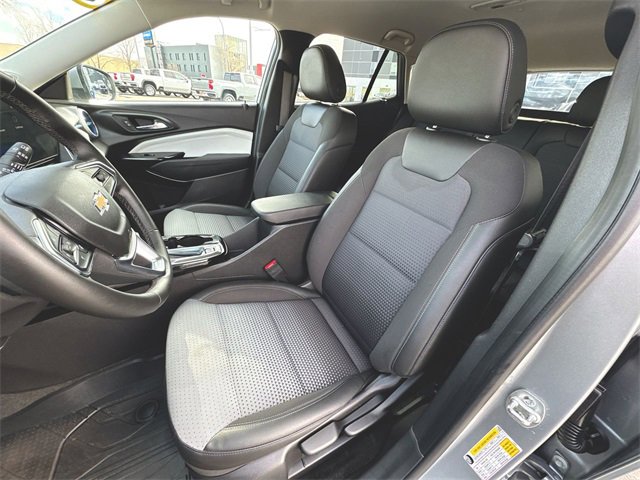 Used 2024 Chevrolet Trax LT w/ Driver Confidence Package image 18