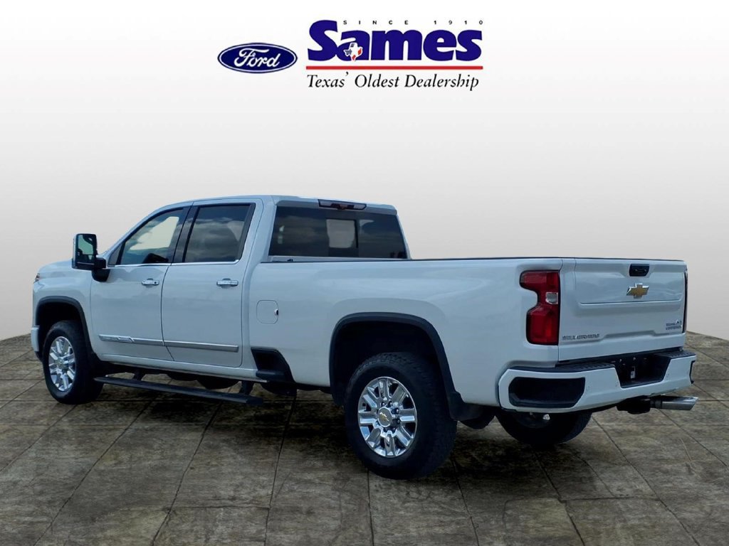 Used 2024 Chevrolet Silverado 3500 High Country w/ High Country Premium Package AWD/4WD image 8
