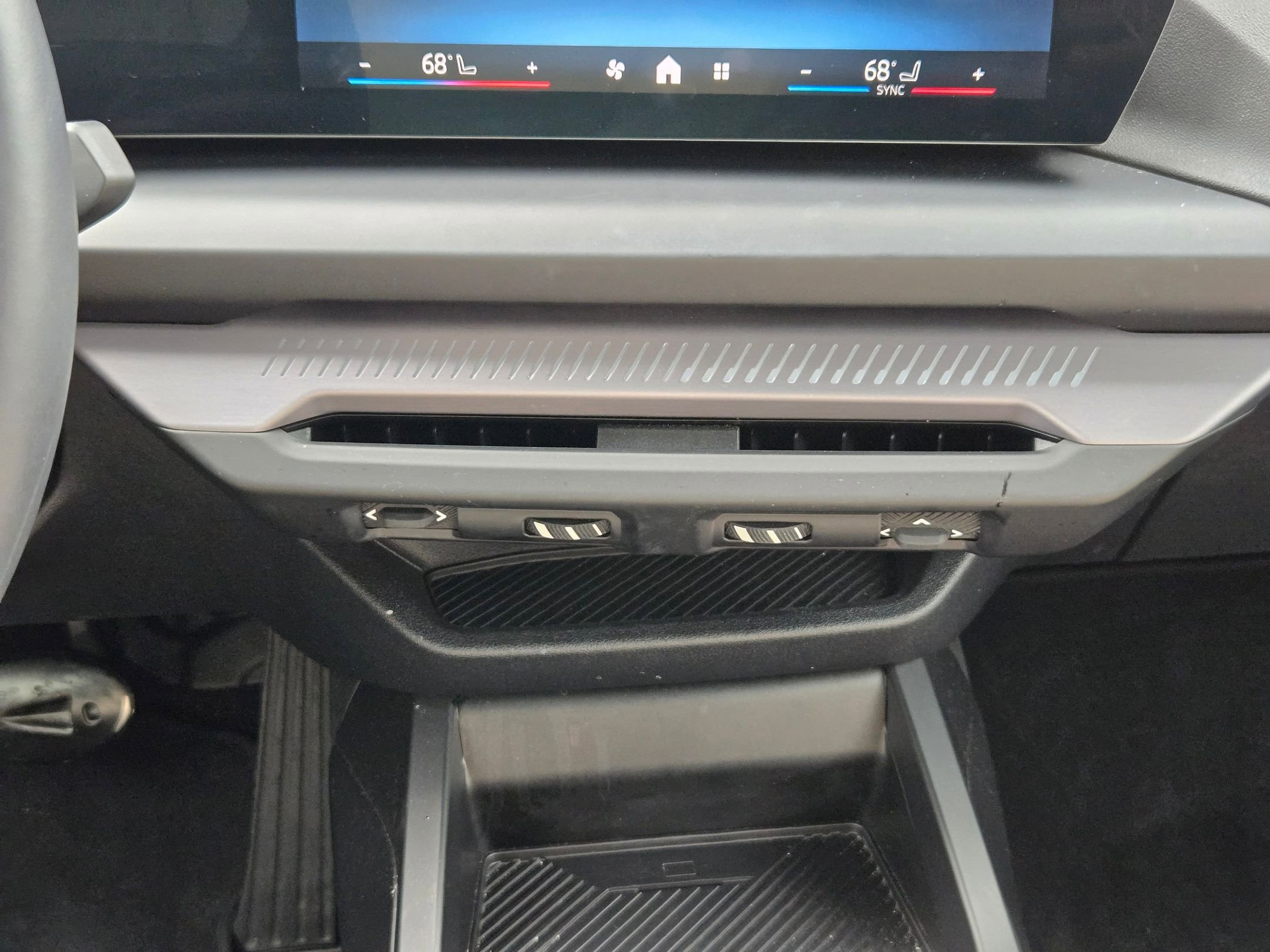 Used 2025 BMW 228i xDrive AWD/4WD image 17