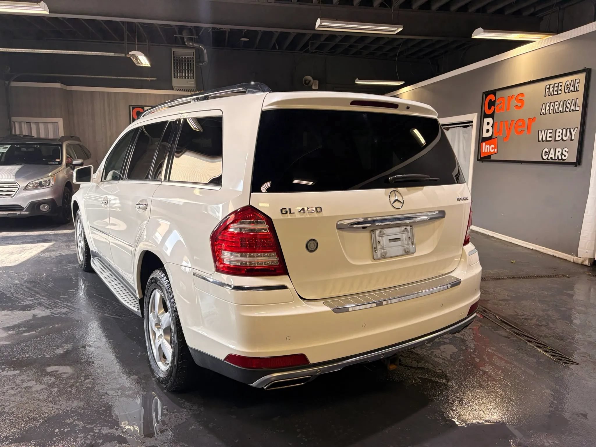 Used 2012 Mercedes-Benz GL 450 4MATIC image 4