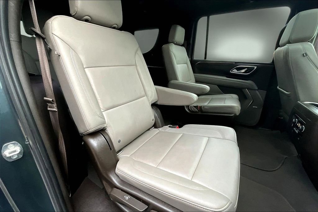 Used 2021 Chevrolet Suburban Z71 image 30