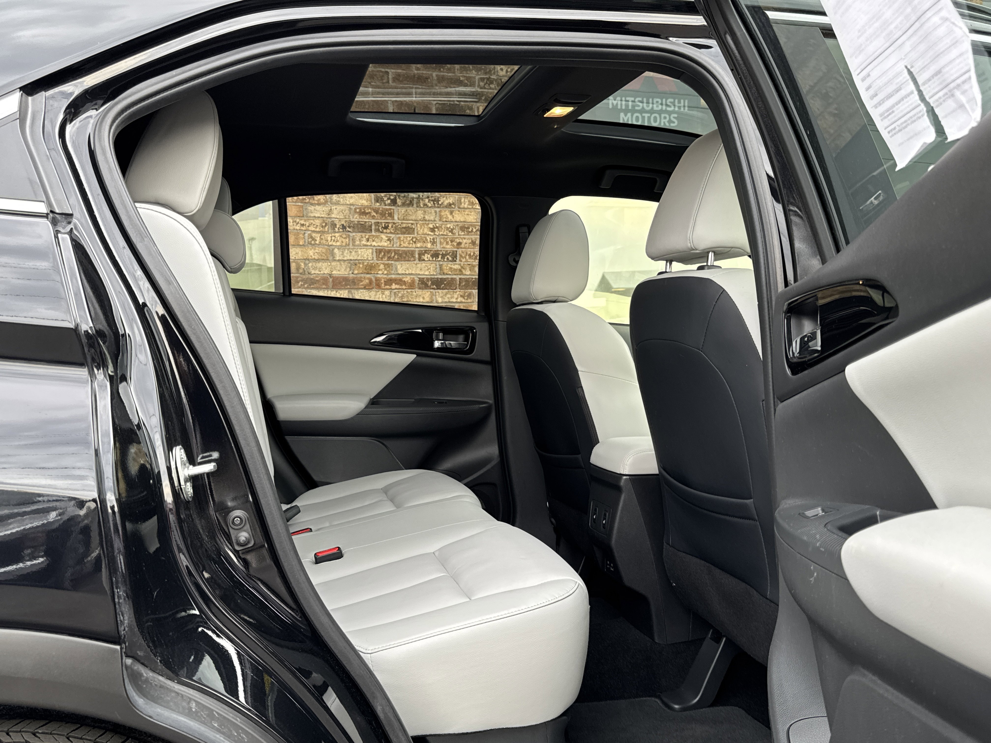 Used 2024 Mitsubishi Eclipse Cross SEL image 12