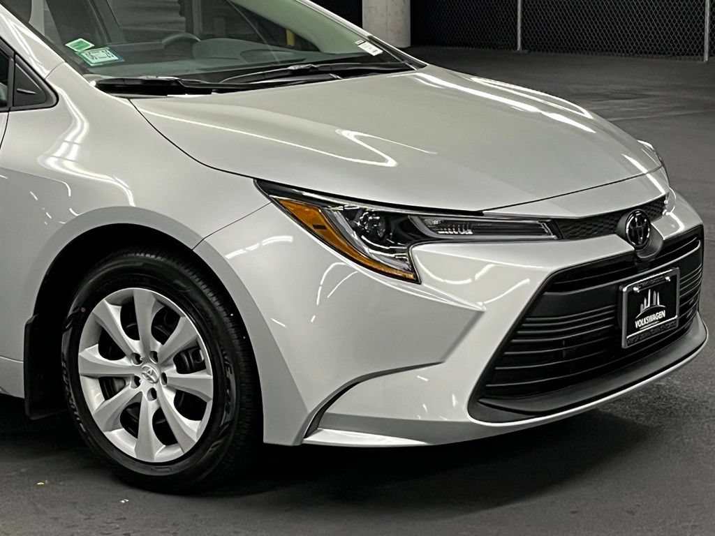 Used 2026 Toyota Corolla LE w/ Carpet Mat Package (TMS) FWD image 37
