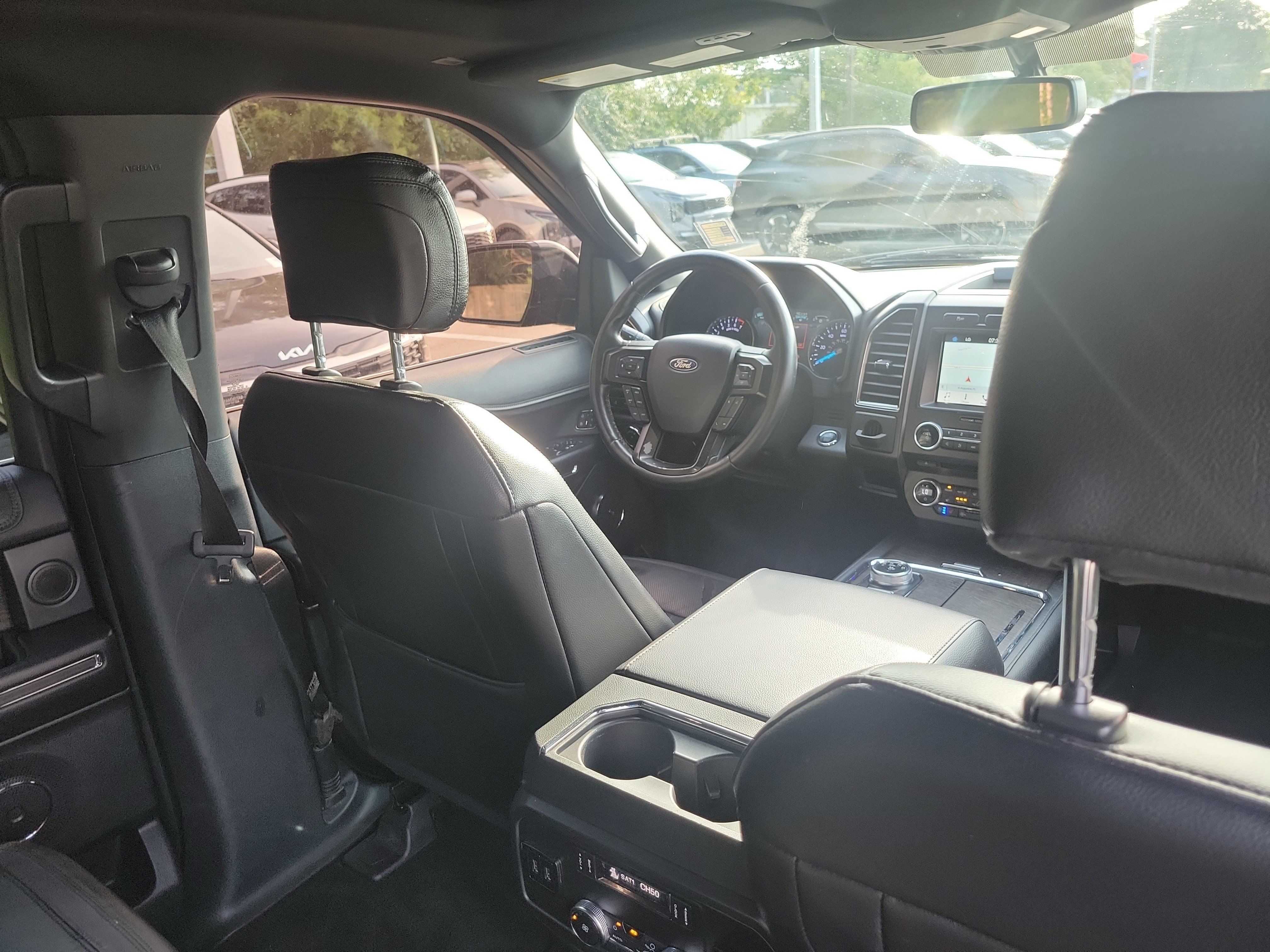 Used 2018 Ford Expedition Limited RWD image 13