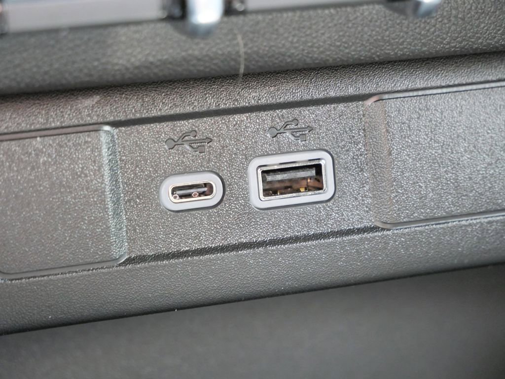 New 2026 GMC Canyon Elevation w/ Convenience Package image 49