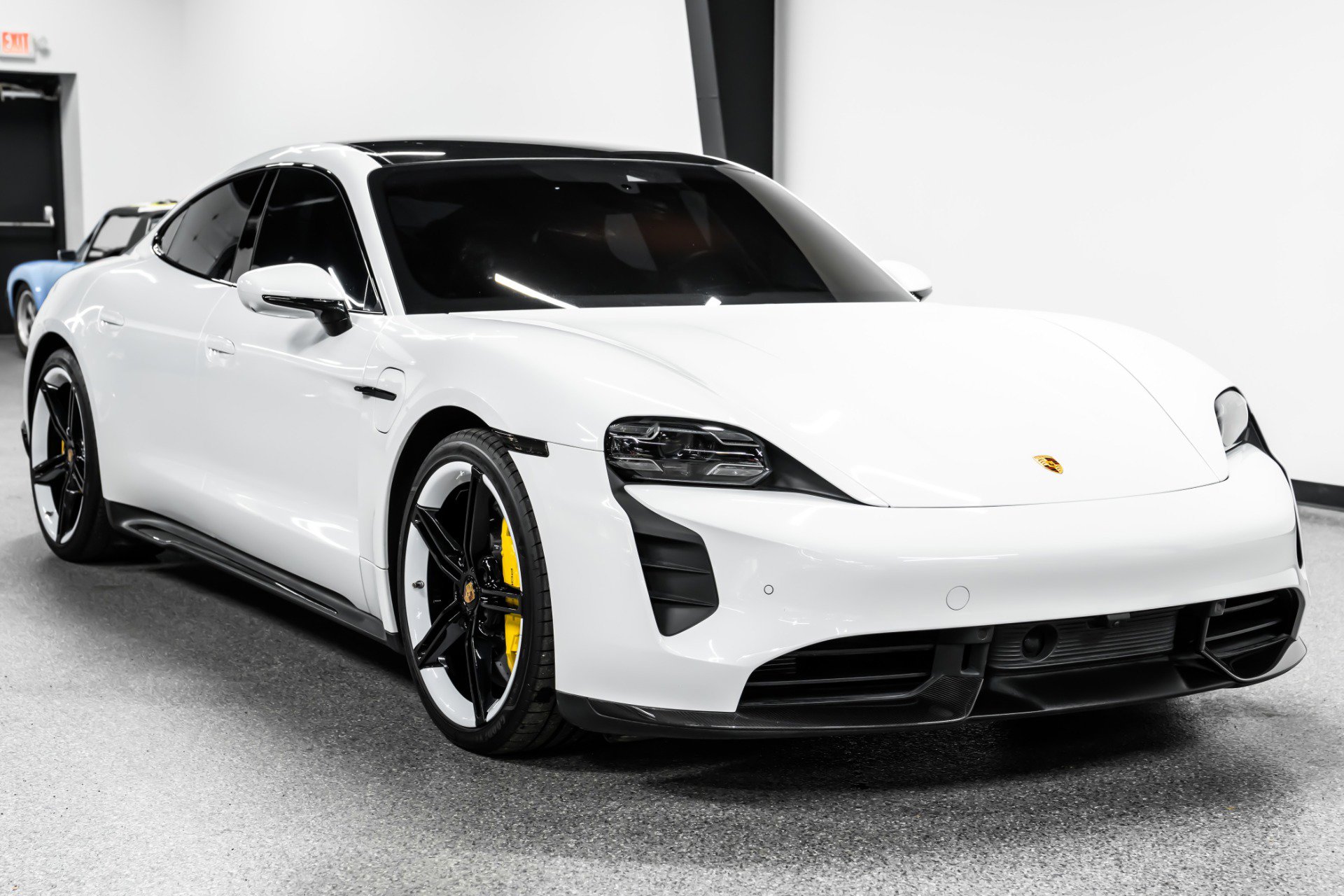Used 2022 Porsche Taycan Turbo S image 3