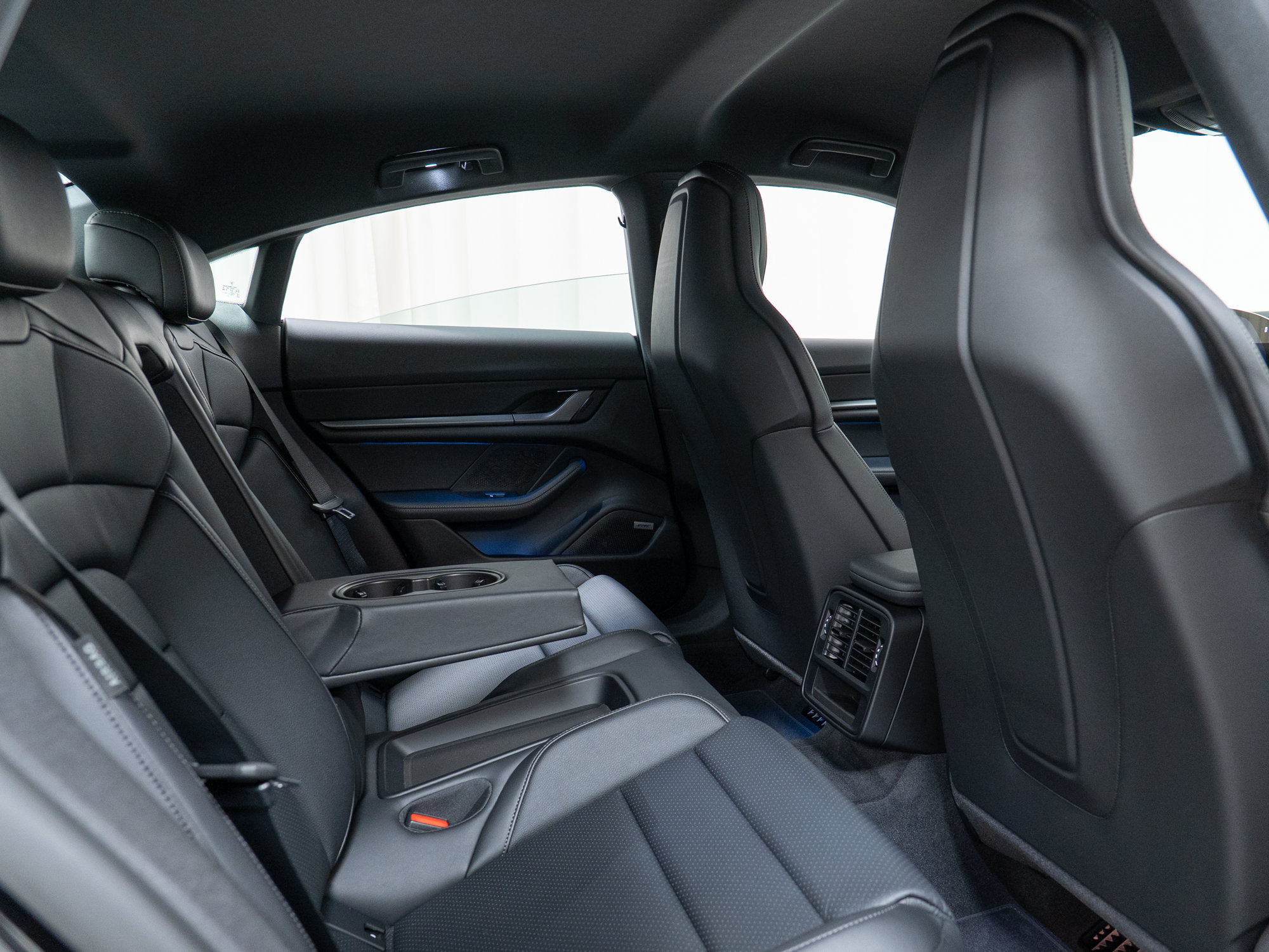 New 2026 Porsche Taycan 4S AWD/4WD image 27