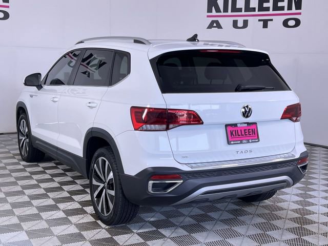 Used 2024 Volkswagen Taos SE image 5