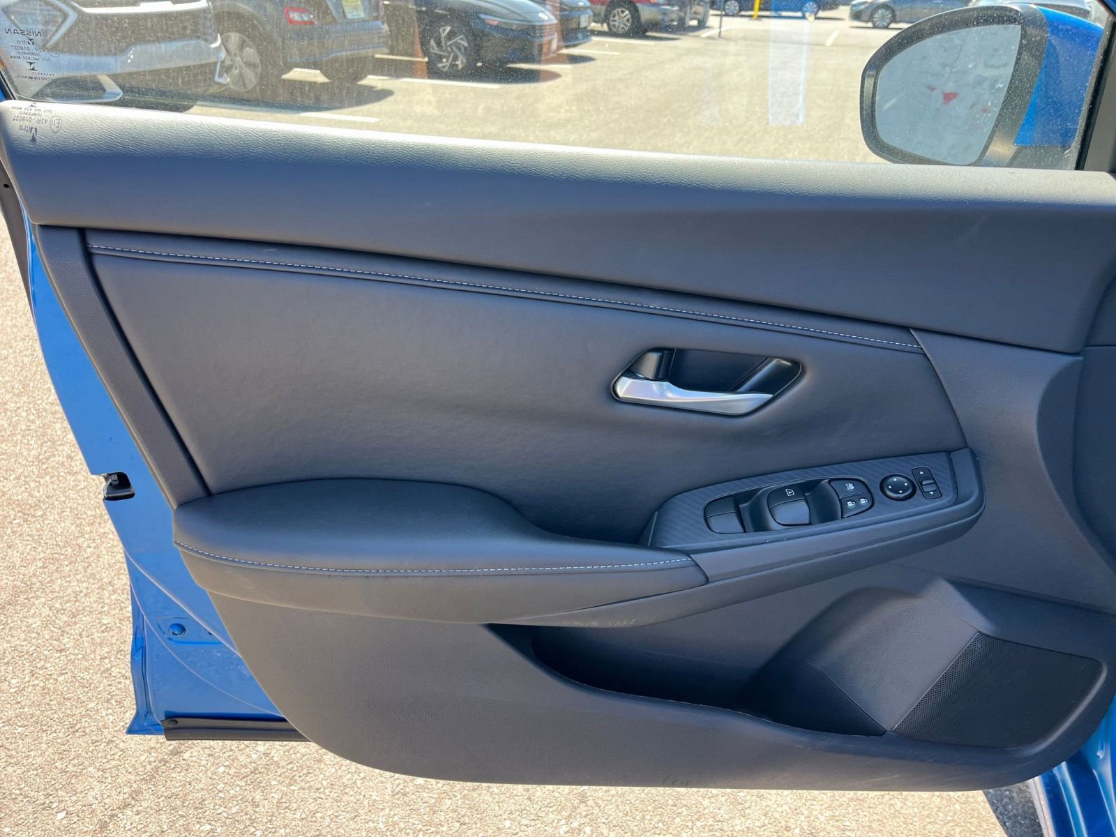 Used 2025 Nissan Sentra SV FWD image 18
