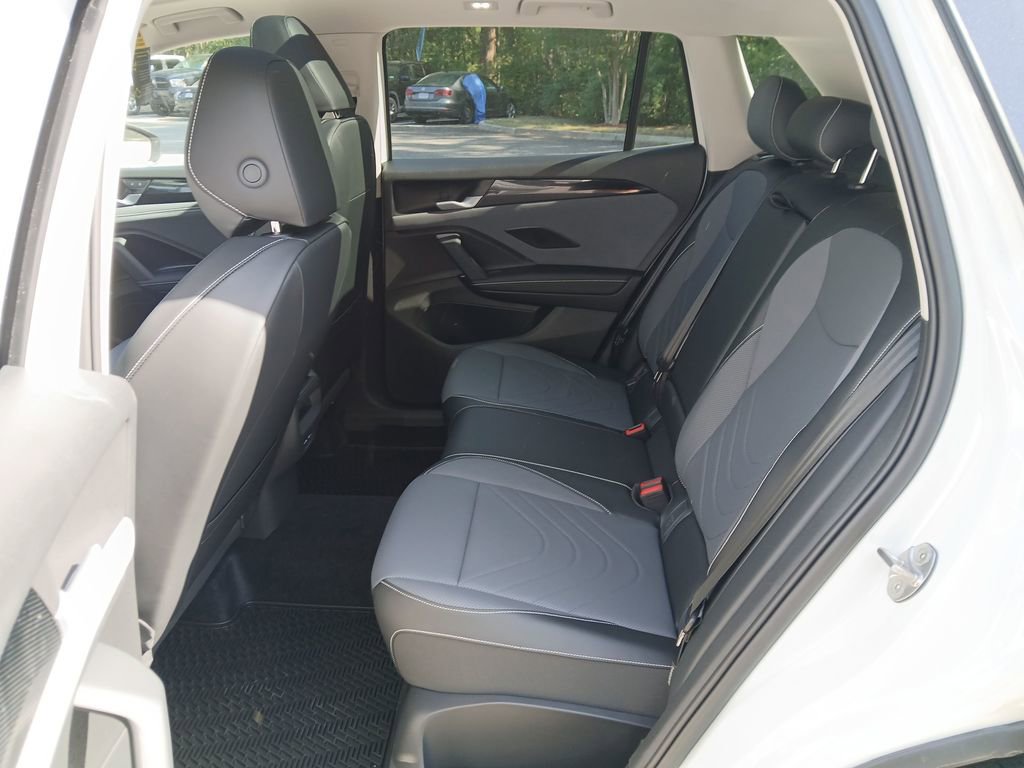 New 2026 Volkswagen Tiguan SE image 24