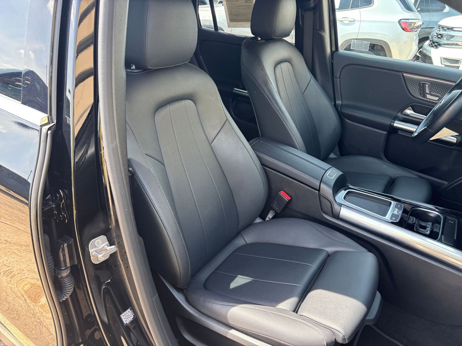 Used 2025 Mercedes-Benz GLA 250 image 37
