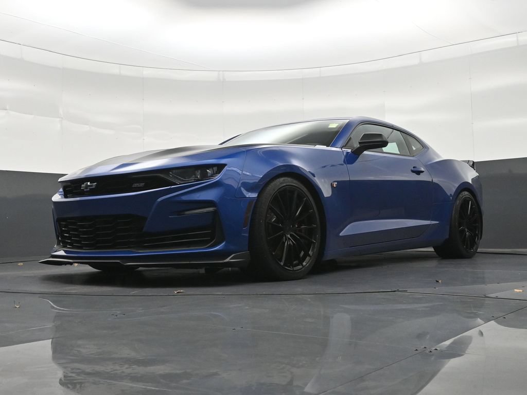 Used 2020 Chevrolet Camaro SS RWD image 23