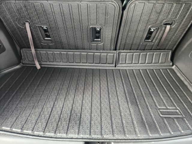 Used 2026 GMC Acadia AT4 w/ Luxury Package AWD/4WD image 34