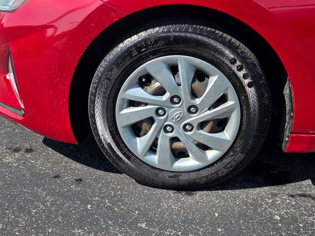 Used 2020 Hyundai Elantra SE w/ Cargo Package (C1) FWD image 6
