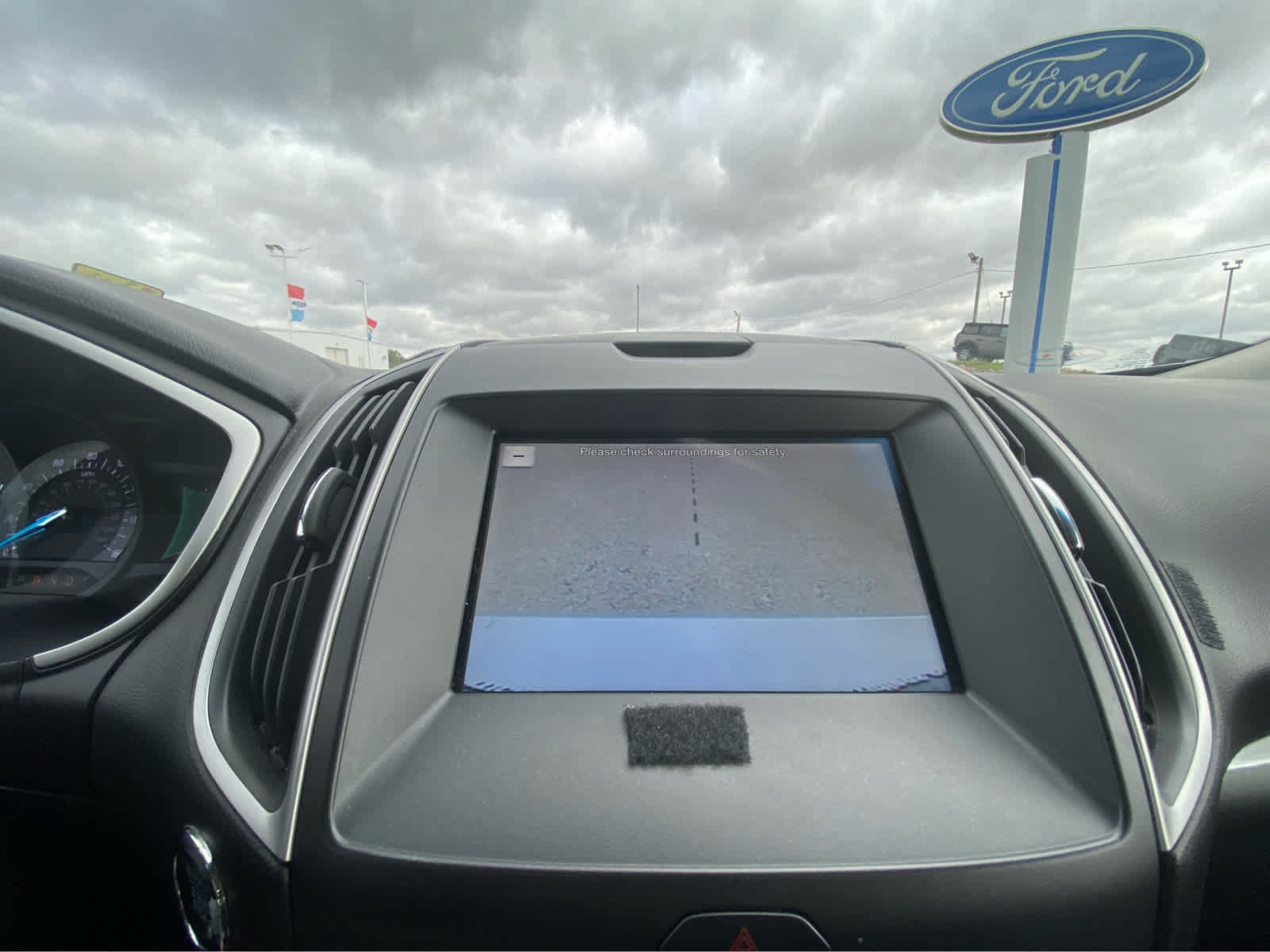 Used 2018 Ford Edge SEL w/ Equipment Group 201A AWD/4WD image 37