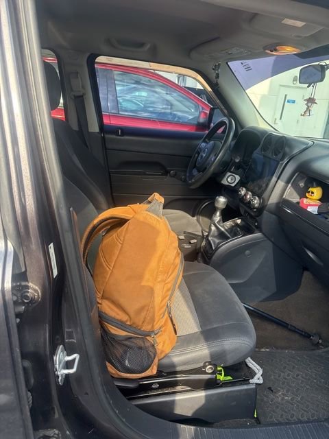 Used 2014 Jeep Patriot Sport w/ Tire & Wheel Group AWD/4WD image 11