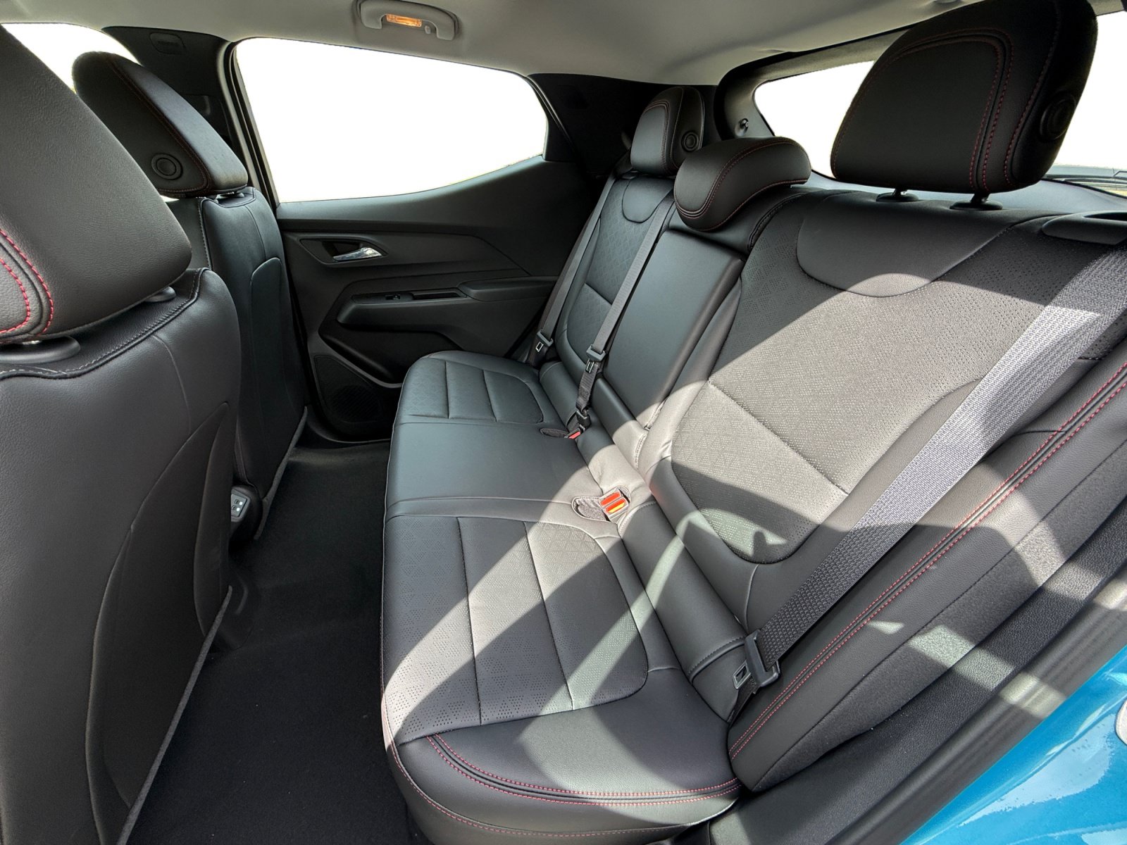 New 2027 Chevrolet Bolt RS w/ Super Cruise Package FWD image 16