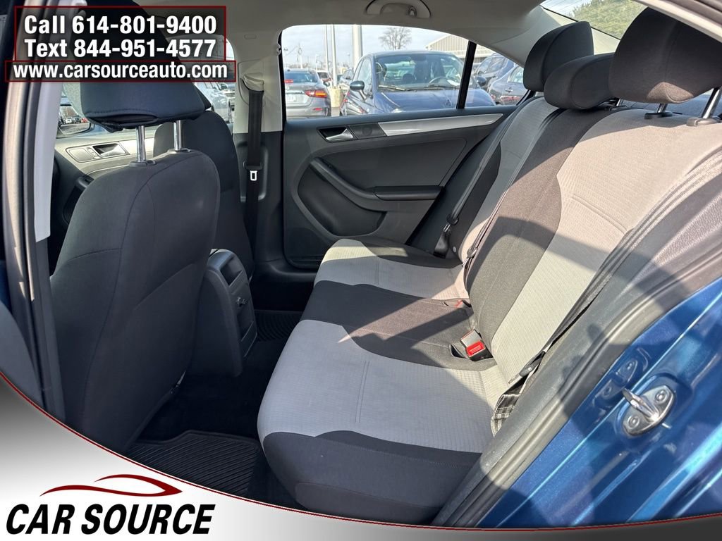 Used 2017 Volkswagen Jetta S image 25