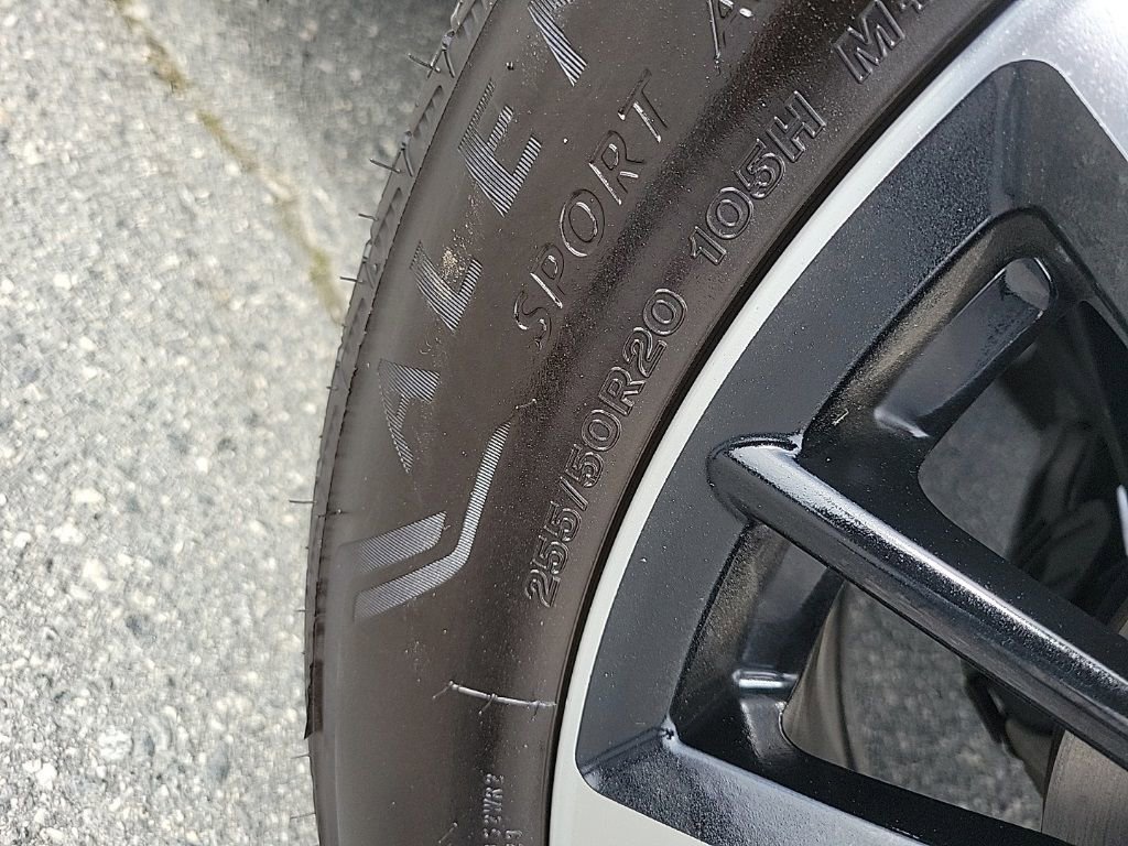 Used 2024 Nissan Pathfinder Platinum image 37