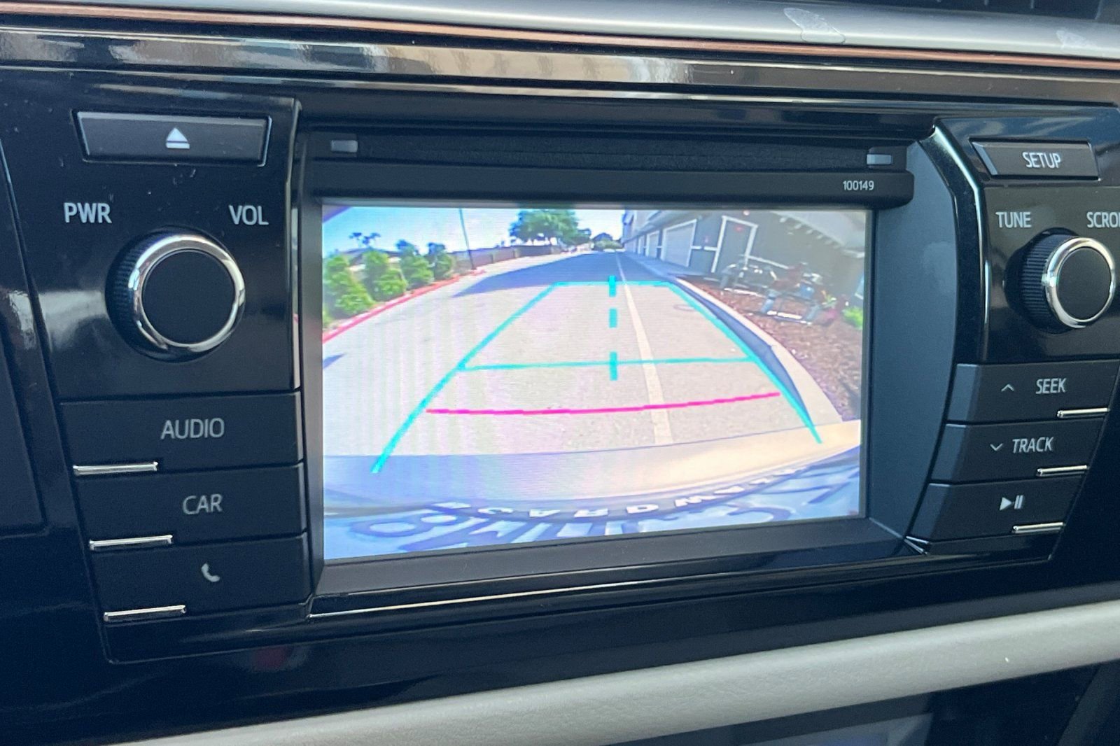 Used 2015 Toyota Corolla LE image 18