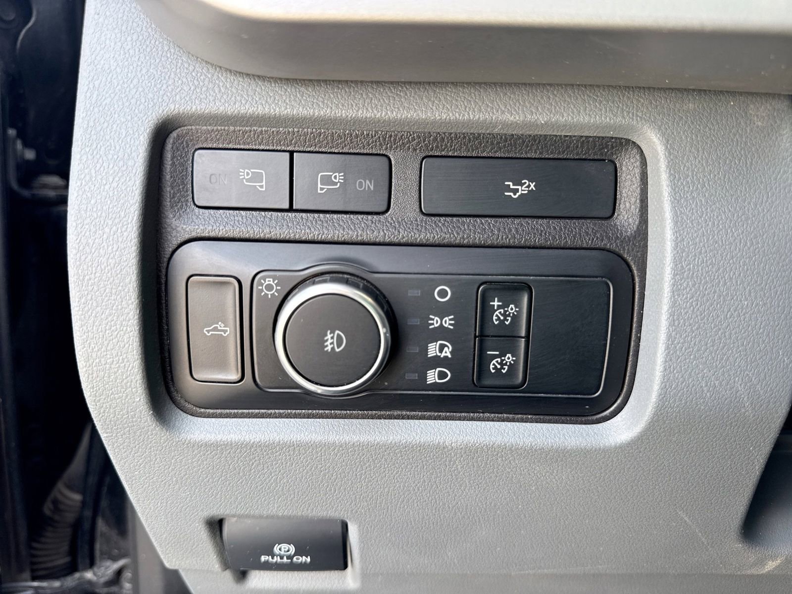 Used 2024 Ford F250 XLT w/ XLT Premium Package AWD/4WD image 30