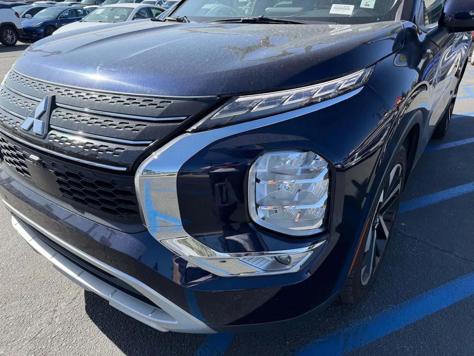 Used 2023 Mitsubishi Outlander SE image 4