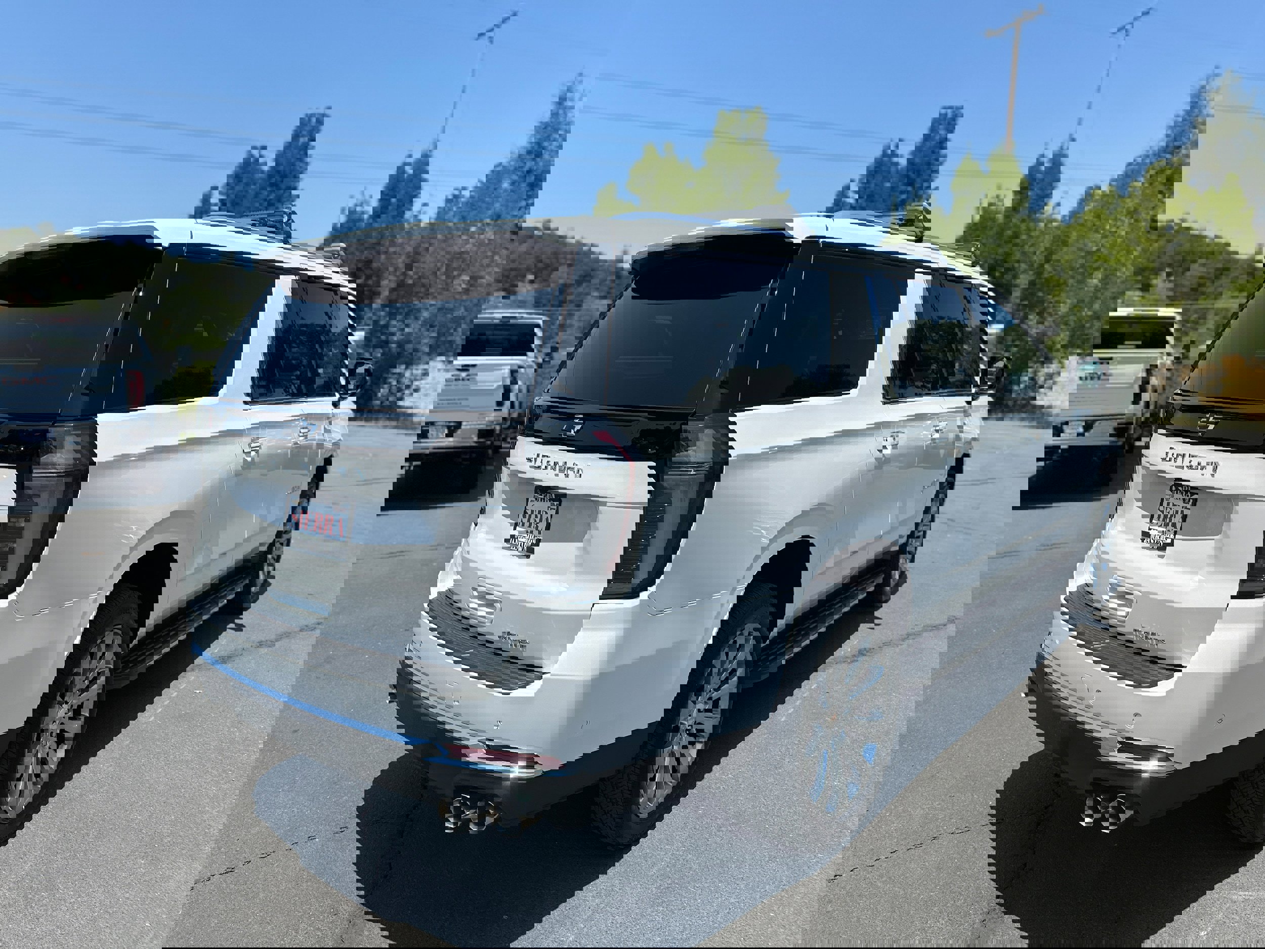 New 2025 Chevrolet Suburban Premier w/ LPO, Illumination Package image 4