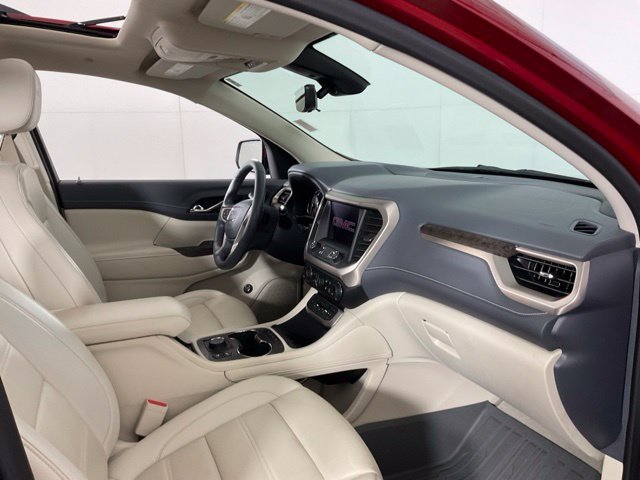 Used 2021 GMC Acadia Denali w/ Denali Ultimate Package AWD/4WD image 34