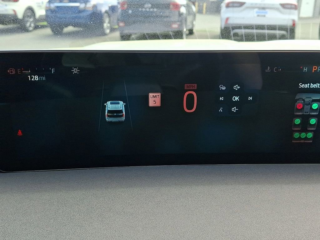 Used 2025 Ford Expedition Platinum image 21