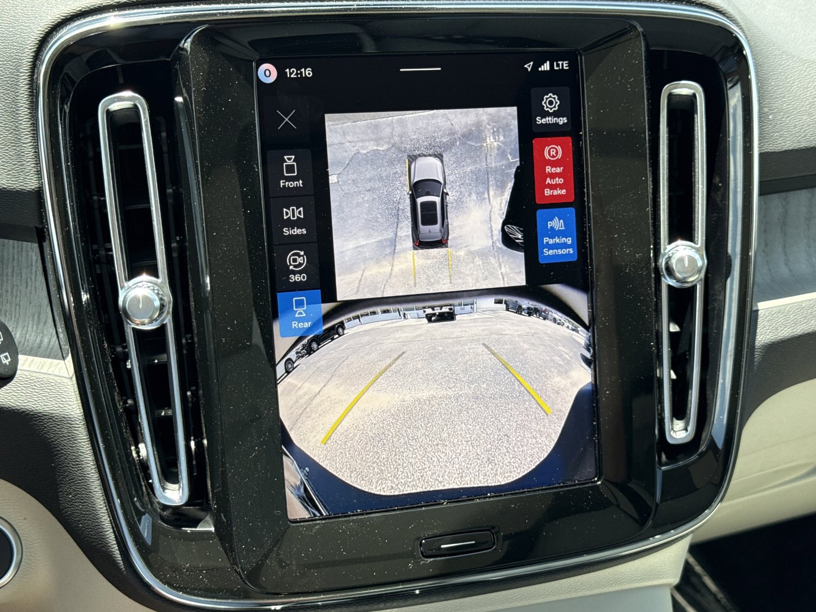 New 2026 Volvo XC40 B5 Ultra w/ Protection Package Premier AWD/4WD image 25