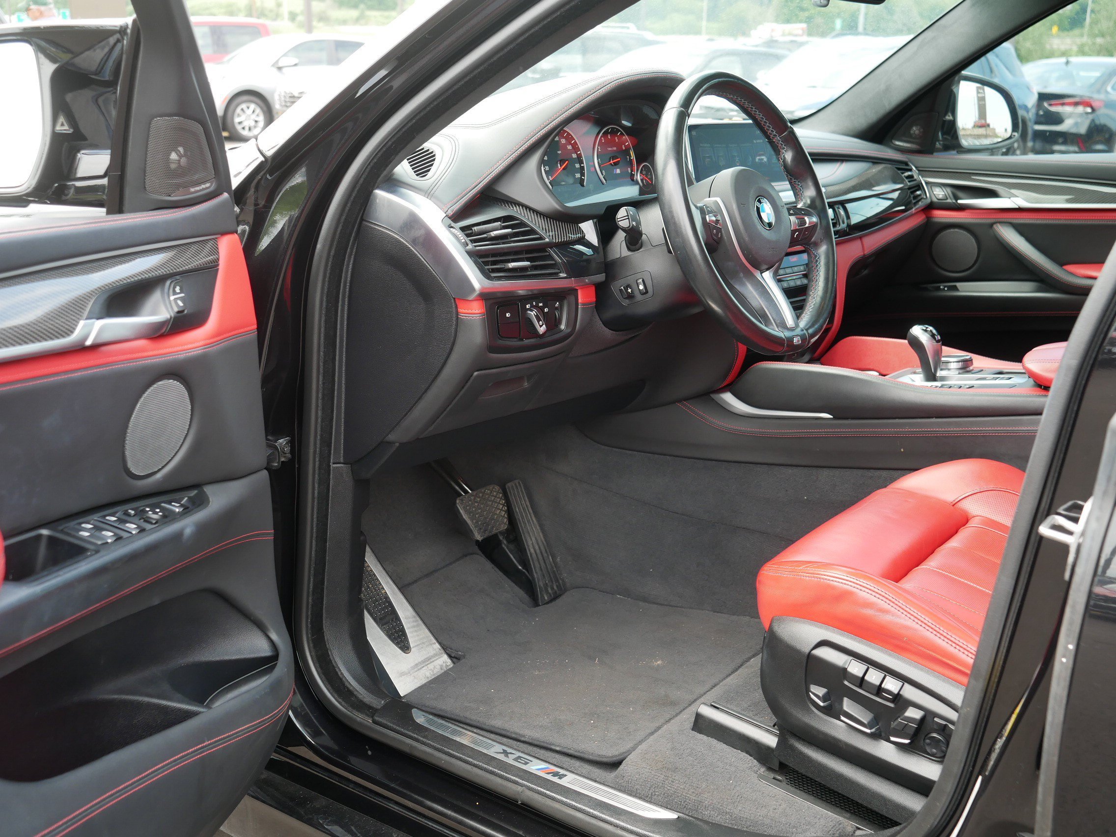 Used 2017 BMW X6 M AWD/4WD image 11