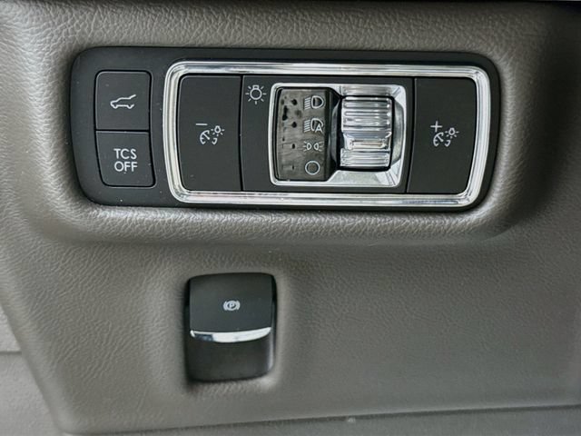 Used 2021 Lincoln Nautilus Reserve FWD image 10