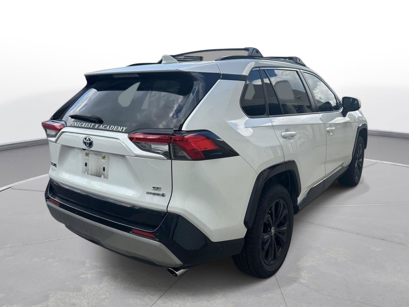 Used 2024 Toyota RAV4 SE w/ Convenience Package AWD/4WD image 6