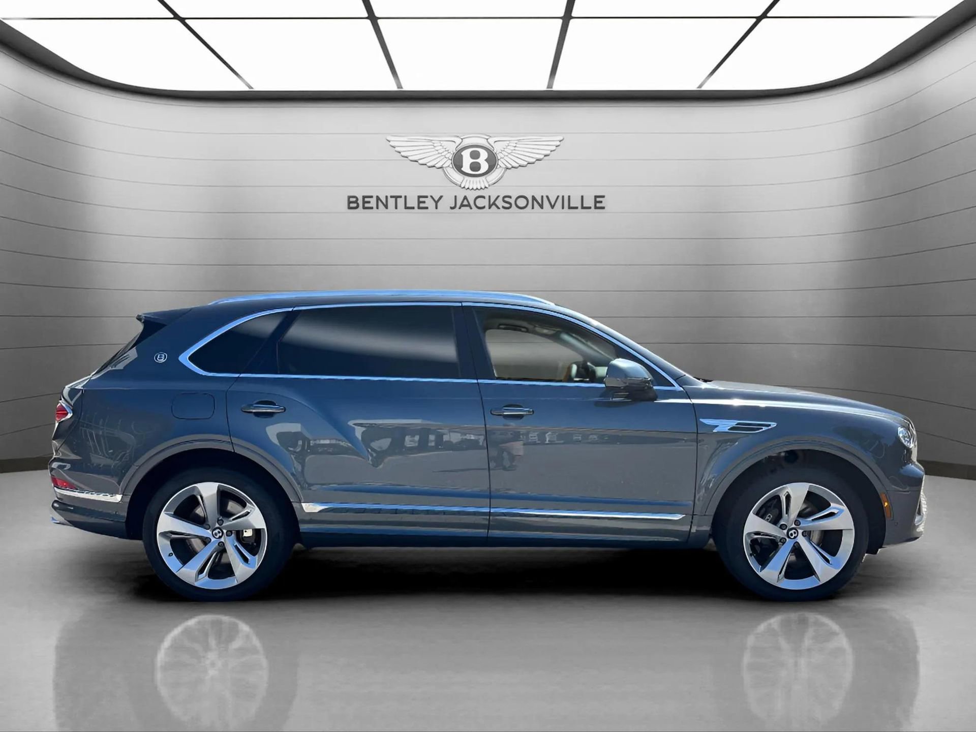 New 2025 Bentley Bentayga Extended Wheelbase image 5