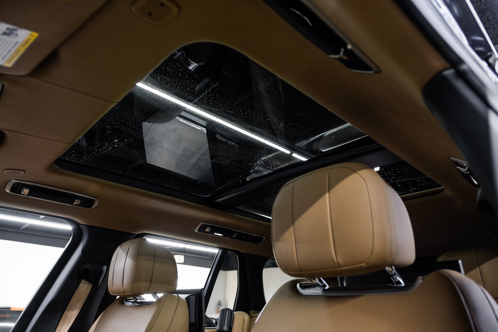 Used 2023 Land Rover Range Rover Autobiography image 5