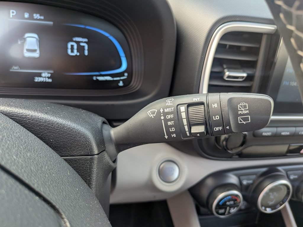 Certified 2024 Hyundai Venue SEL FWD image 24