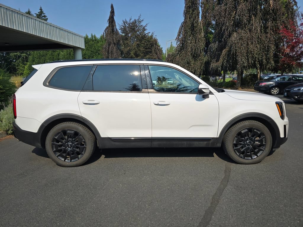Used 2022 Kia Telluride EX w/ EX Premium Package AWD/4WD image 3