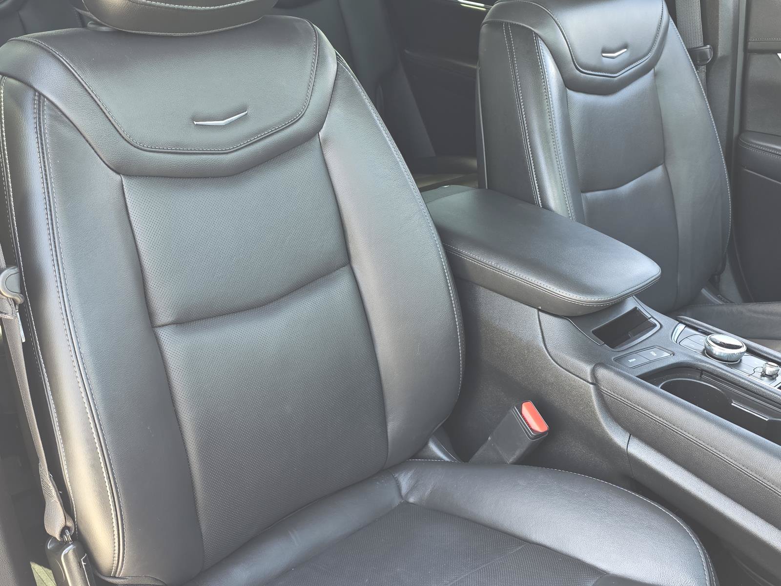 Certified 2023 Cadillac XT6 Premium Luxury w/ LPO, Floor Liner Package FWD image 23