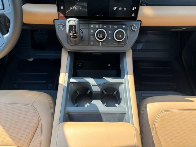 New 2026 Land Rover Defender 110 X-Dynamic SE AWD/4WD image 27