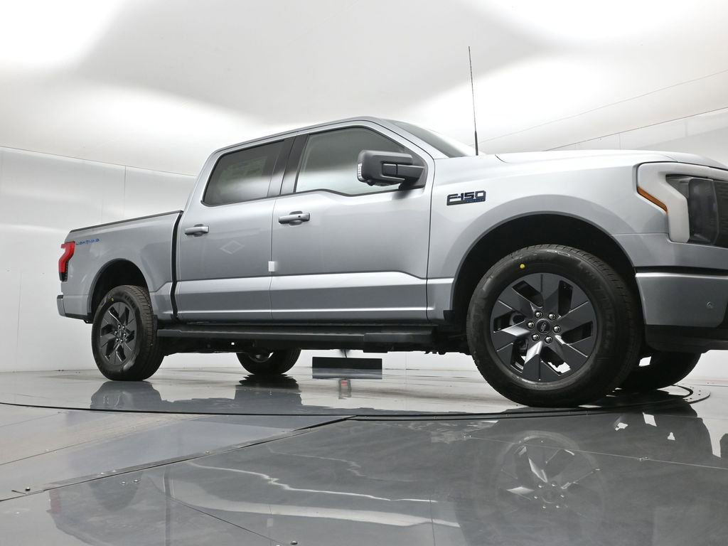 New 2025 Ford F150 Lightning Flash AWD/4WD image 3