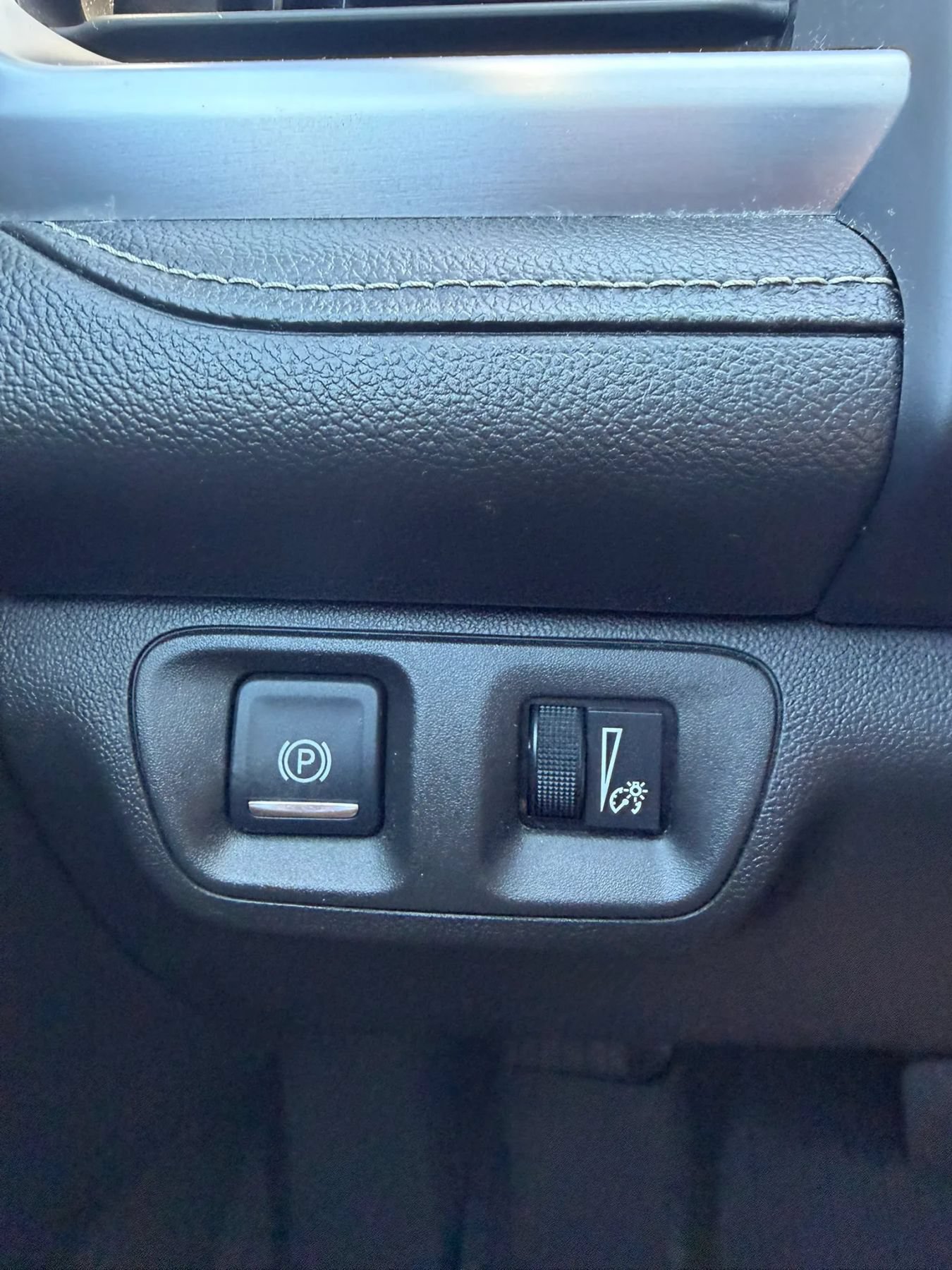Used 2017 GMC Acadia SLT AWD/4WD image 21