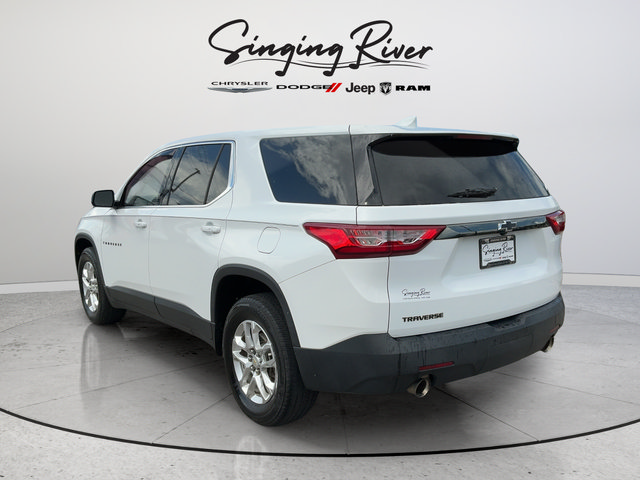 Used 2020 Chevrolet Traverse LS w/ LPO, Blackout Package FWD image 5