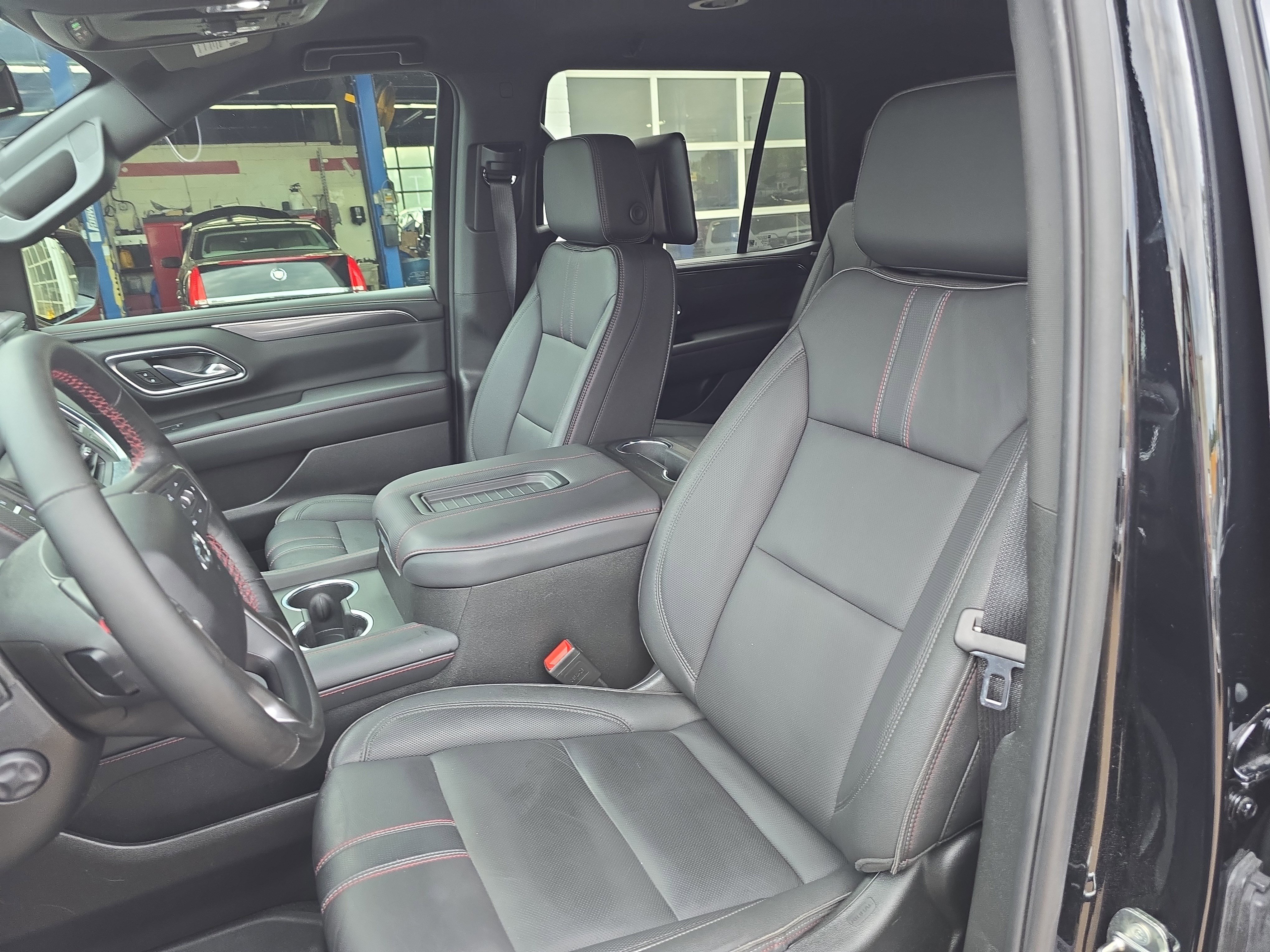 Used 2024 Chevrolet Tahoe RST w/ RST Performance Edition AWD/4WD image 16
