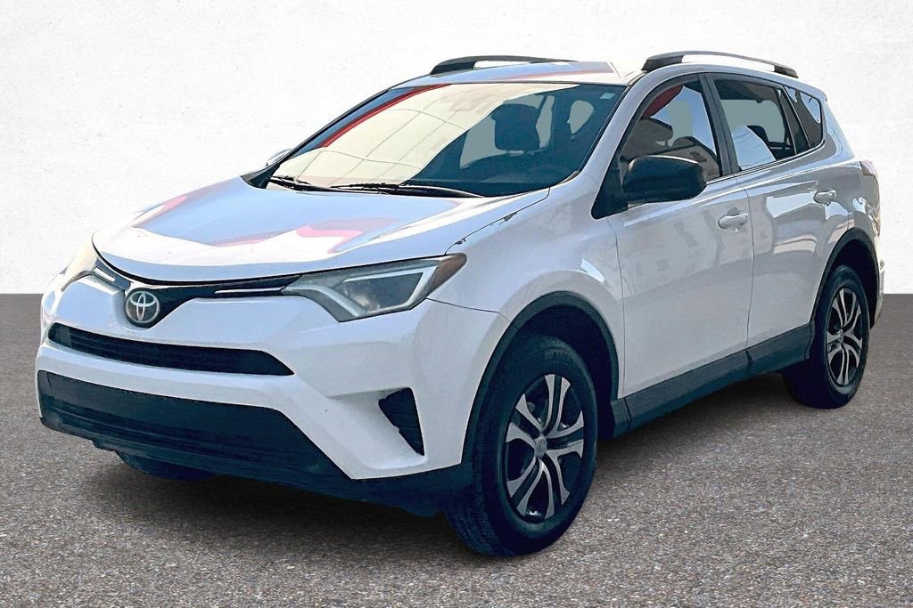 Used 2017 Toyota RAV4 LE image 4