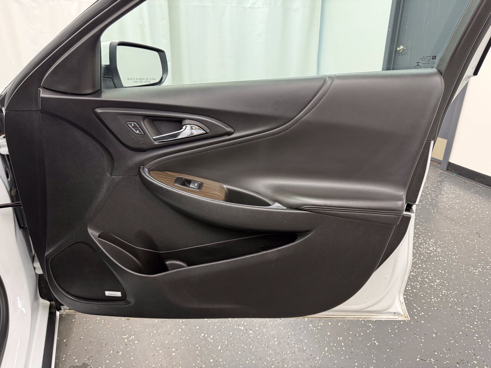Used 2024 Chevrolet Malibu LT FWD image 7