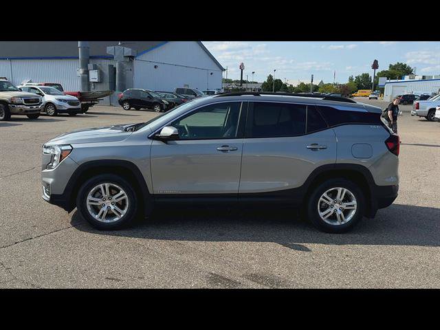 Certified 2023 GMC Terrain SLE w/ Driver Convenience Package AWD/4WD image 33