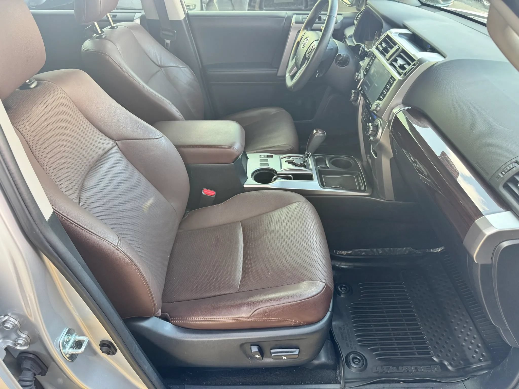 Used 2022 Toyota 4Runner Limited RWD image 11