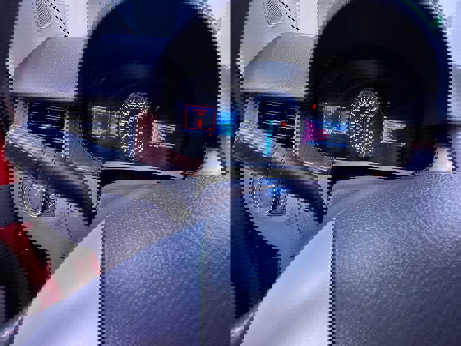 Used 2011 Ford Edge Limited image 17